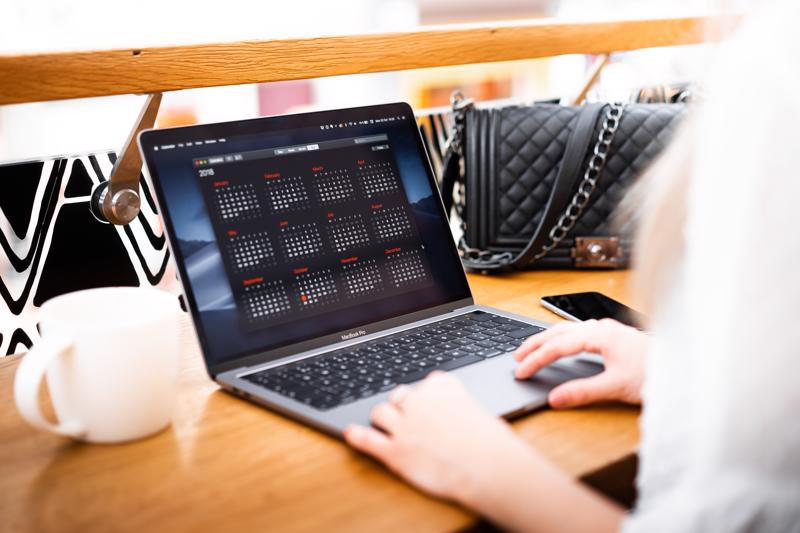Woman Freelancer Working On Her Laptop Picjumbo Com 800x533 Progressive